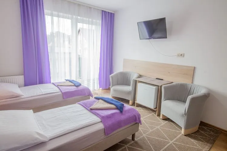 Cozy Double/Triple Room